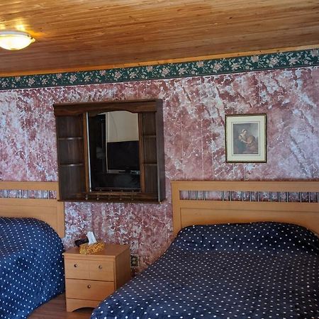 Balgonie Motel Motor Inn Pilot Butte المظهر الخارجي الصورة