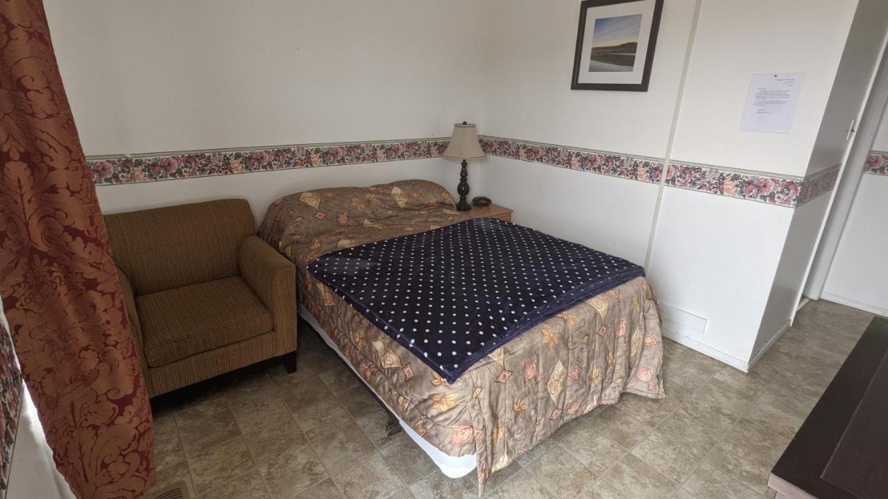 Balgonie Motel Motor Inn Pilot Butte المظهر الخارجي الصورة